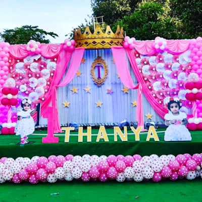 pink-themed-stage-decor-main_1660376704.webp